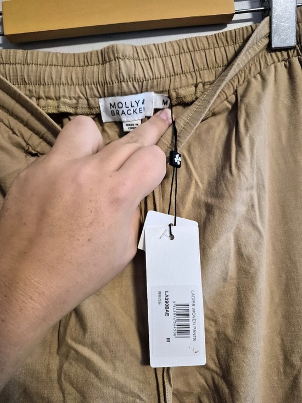 NEW Molly Bracken Medium Tan Linen Blend Straight Leg Pants W Drawstring Waist - Picture 3 of 4
